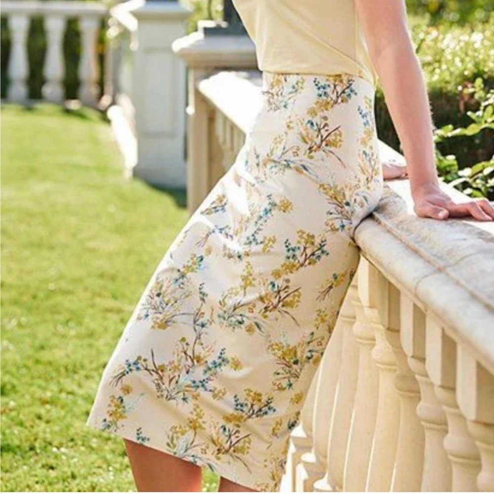 Antonio Melani Floral Cream Skirt Size 2 - Picture 3 of 9